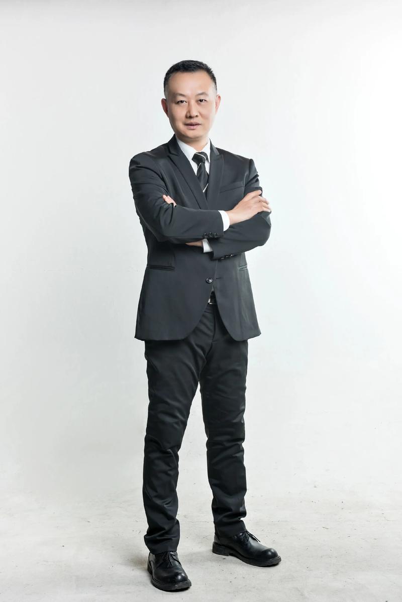 林必立 导演 & 创意总监